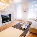 Hentschels 3*
